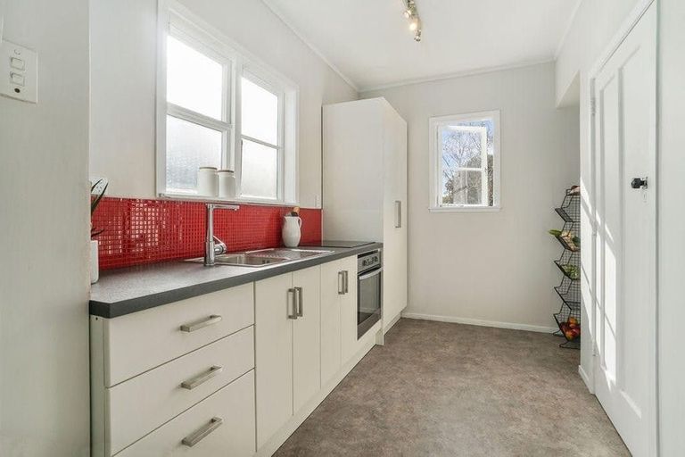 Photo of property in 696 Te Atatu Road, Te Atatu Peninsula, Auckland, 0610