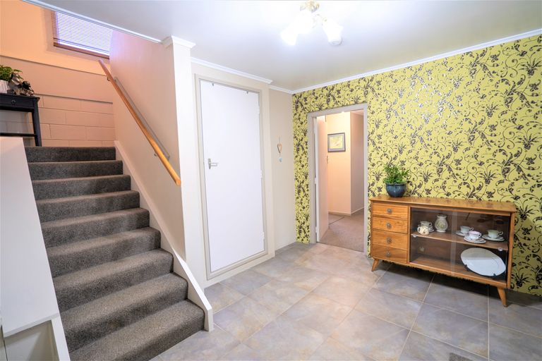 Photo of property in 26 Collean Street, Wallacetown, 9816