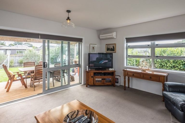 Photo of property in 38 Hillcrest Road, Raumati Beach, Paraparaumu, 5032
