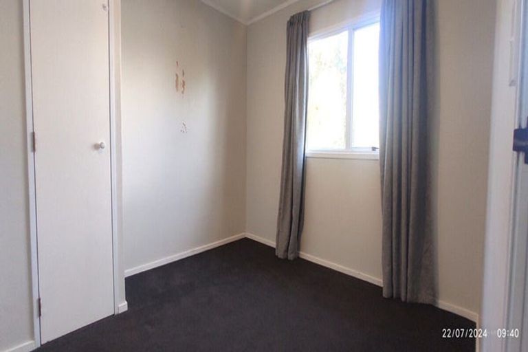 Photo of property in 2/112 View Road, Sunnyvale, Auckland, 0612