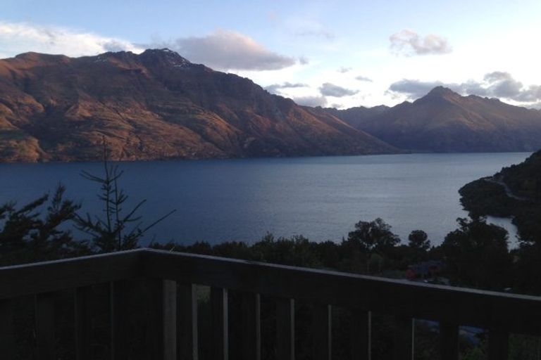 Photo of property in 34b Mackinnon Terrace, Sunshine Bay, Queenstown, 9300