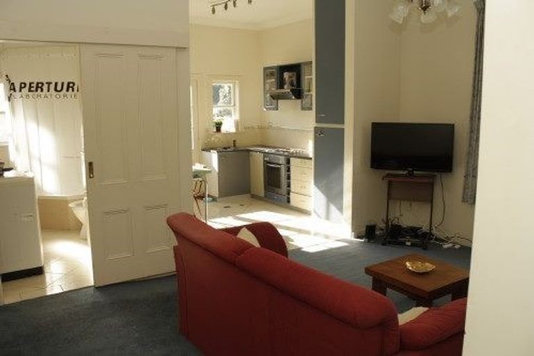 Photo of property in 14 Thompson Street, Mount Cook, Wellington, 6011