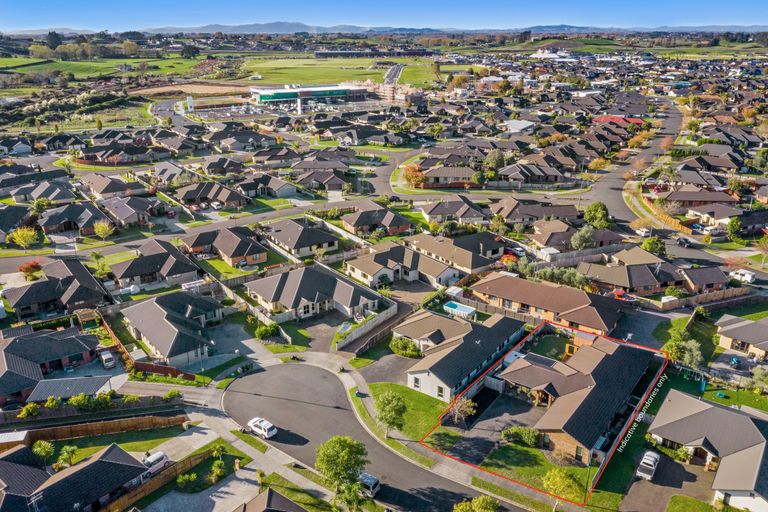 Photo of property in 12 Whitford Place, Rototuna North, Hamilton, 3210