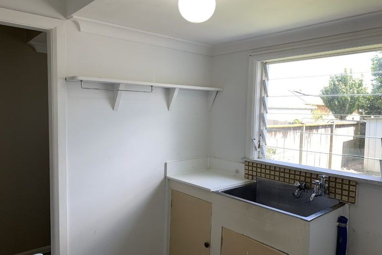 Photo of property in 53 College Street, Awapuni, Palmerston North, 4412