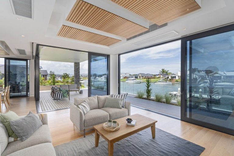 Photo of property in 33 Awatea Drive, Whitianga, 3510