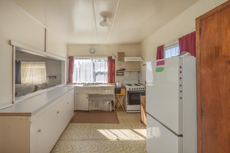 Photo of property in 37 Barr Street, Waitaki Bridge, Oamaru, 9493