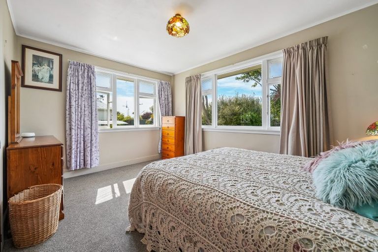 Photo of property in 55 Tyrone Street, Belfast, Christchurch, 8051