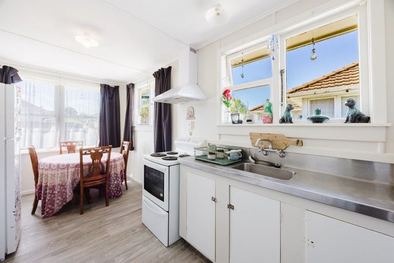 Photo of property in 18 Mackie Street, Waipukurau, 4200