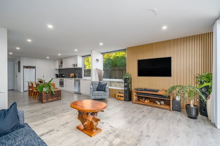Photo of property in 1/6 Bushland Grove, Paparangi, Wellington, 6037