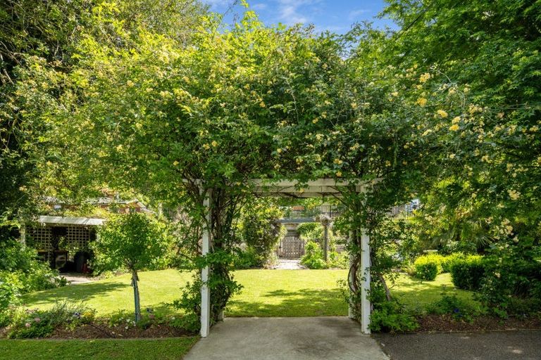 Photo of property in 30 Main Road, Havelock, 7100