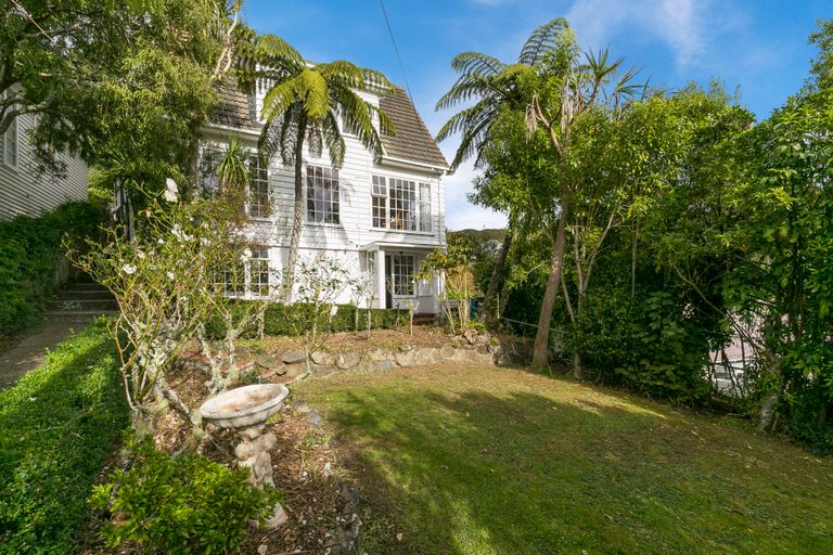 Photo of property in 14 Blakey Avenue, Karori, Wellington, 6012