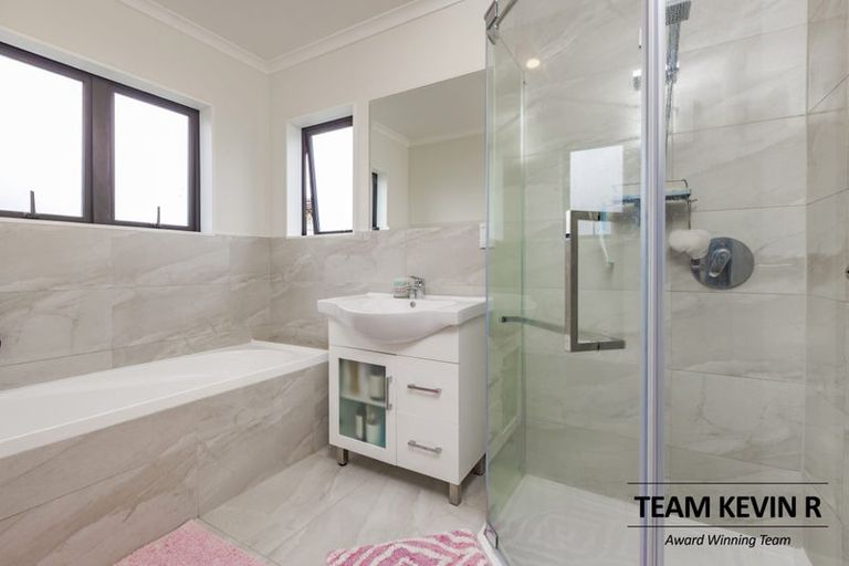 Photo of property in 118b Great South Road, Manurewa, Auckland, 2102