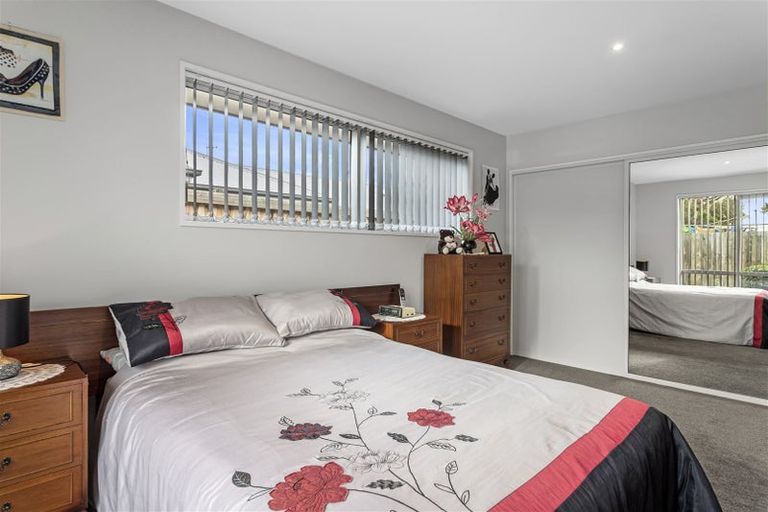 Photo of property in 2/78 Marshland Road, Shirley, Christchurch, 8061
