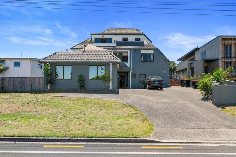 Photo of property in 1061 Papamoa Beach Road, Papamoa Beach, Papamoa, 3118