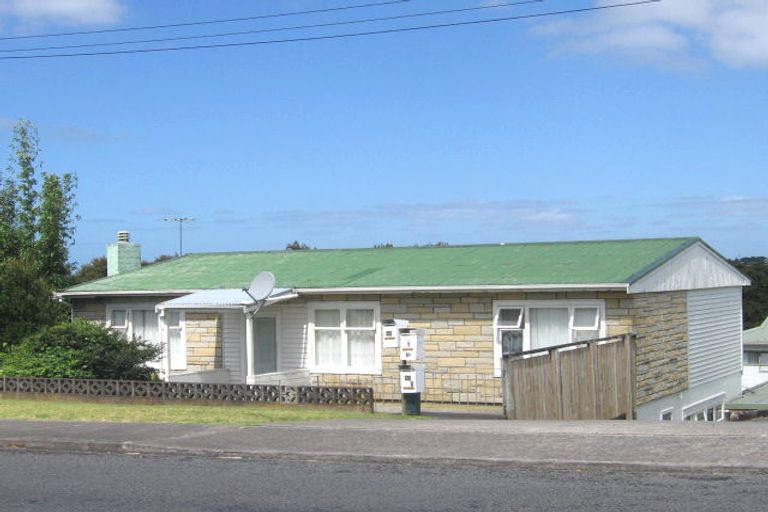 Photo of property in 98 Manuka Road, Bayview, Auckland, 0629