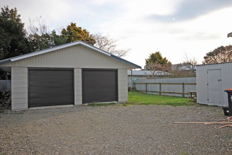Photo of property in 12 Lyndhurst Street, Takaro, Palmerston North, 4412