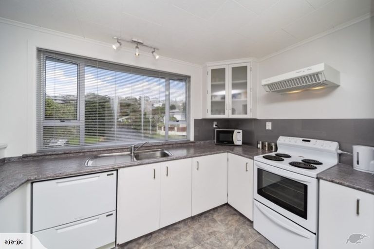 Photo of property in 33 Rosendale Avenue, Spotswood, New Plymouth, 4310