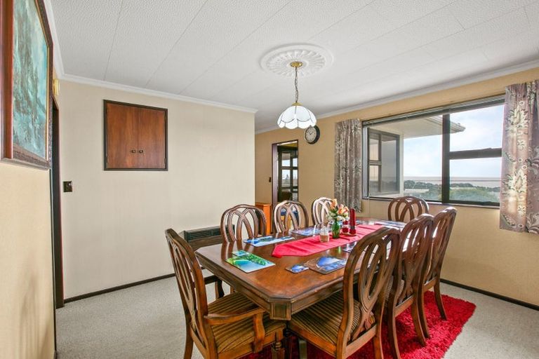 Photo of property in 10b South Road, Moturoa, New Plymouth, 4310