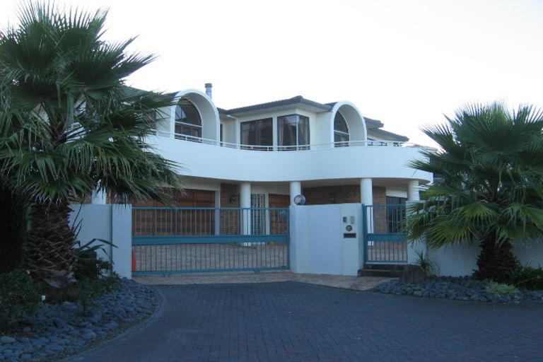 Photo of property in 29 Courtneys, West Harbour, Auckland, 0618