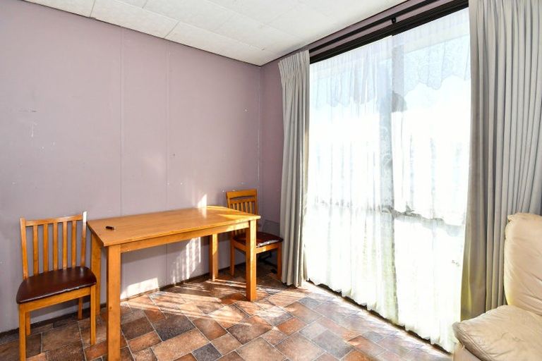 Photo of property in 1/3 Barneys Farm Road, Clendon Park, Auckland, 2103