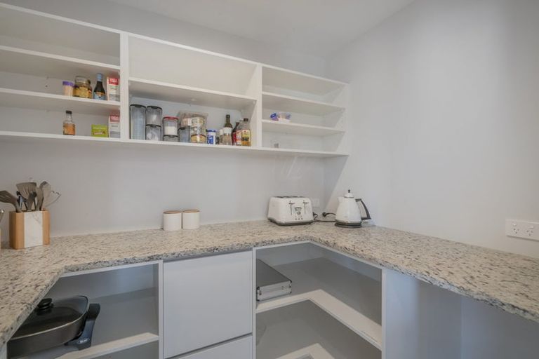 Photo of property in 10 Topping Place, Whitianga, 3510