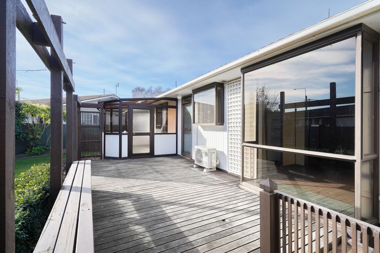 Photo of property in 49 Oldwood Street, Bishopdale, Christchurch, 8053