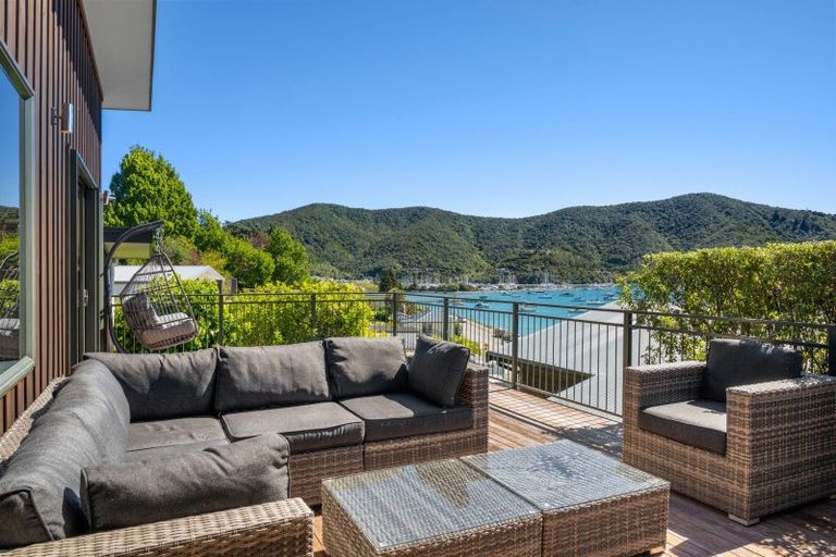 Photo of property in 354b Waikawa Road, Waikawa, Picton, 7220
