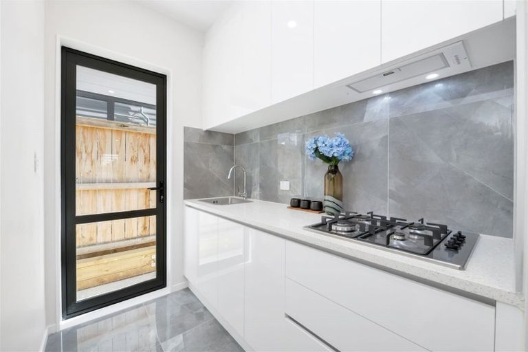 Photo of property in 48 Hikuawa Road, Flat Bush, Auckland, 2019