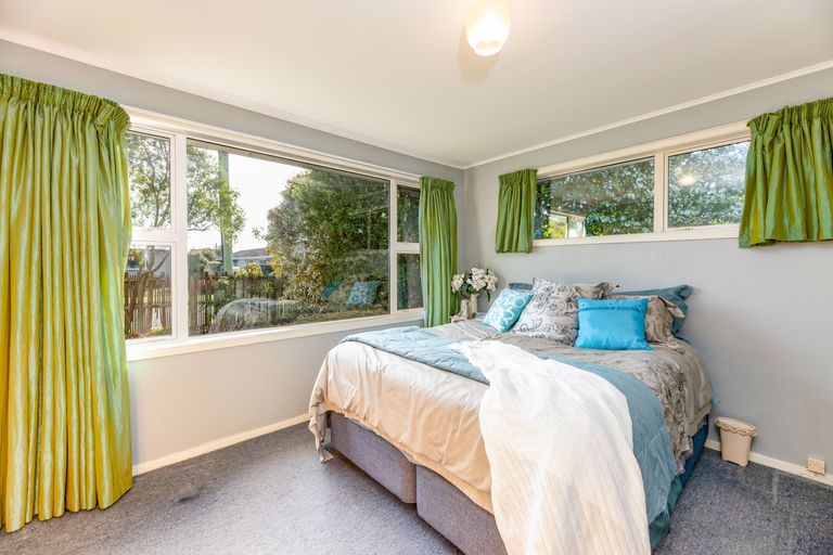 Photo of property in 72 Wingate Street, Redwood, Christchurch, 8051