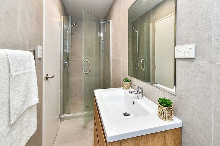 Photo of property in 69c Astley Avenue, New Lynn, Auckland, 0600