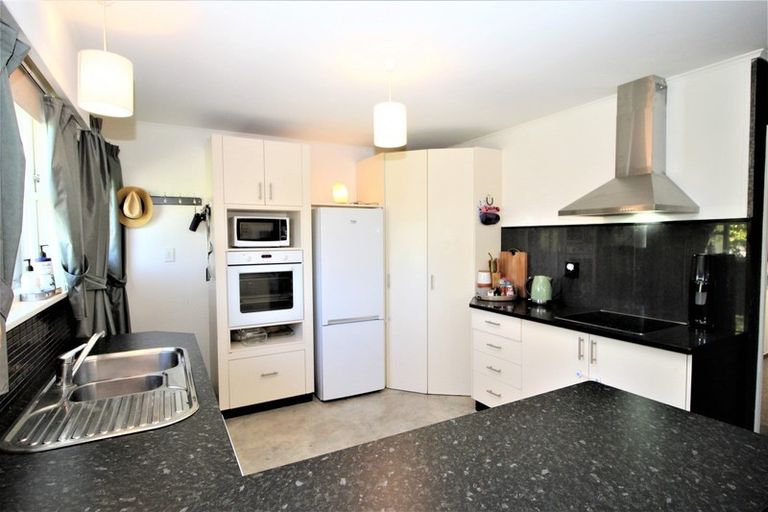 Photo of property in 23 Ormond Street, Woodville, 4920