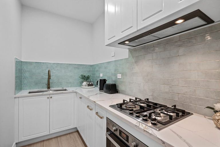 Photo of property in 9 Fisk Road, Pukekohe, 2120