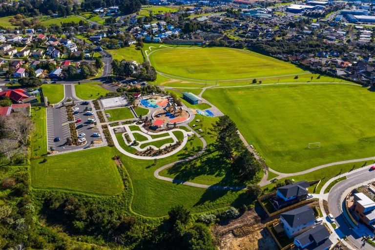 Photo of property in 5a Baumea Rise, Massey, Auckland, 0614