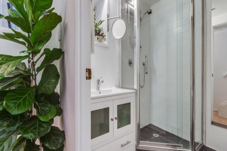 Photo of property in 10/6 Sarsfield Street, Herne Bay, Auckland, 1011