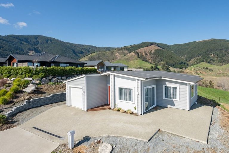 Photo of property in 23 Huntaway Close, Stoke, Nelson, 7011