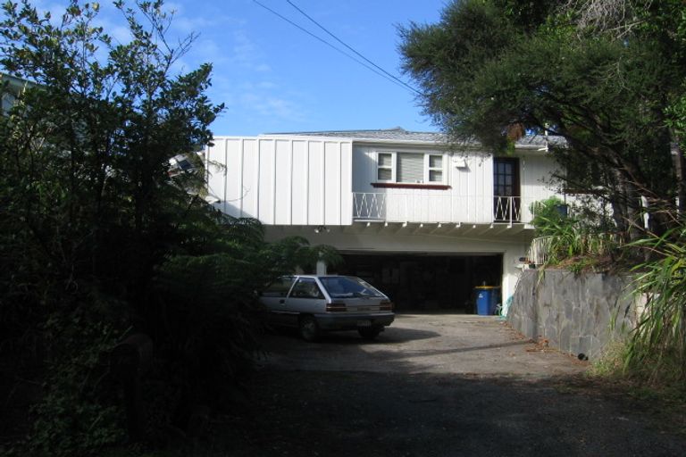 Photo of property in 74 Kauri Point Road, Laingholm, Auckland, 0604