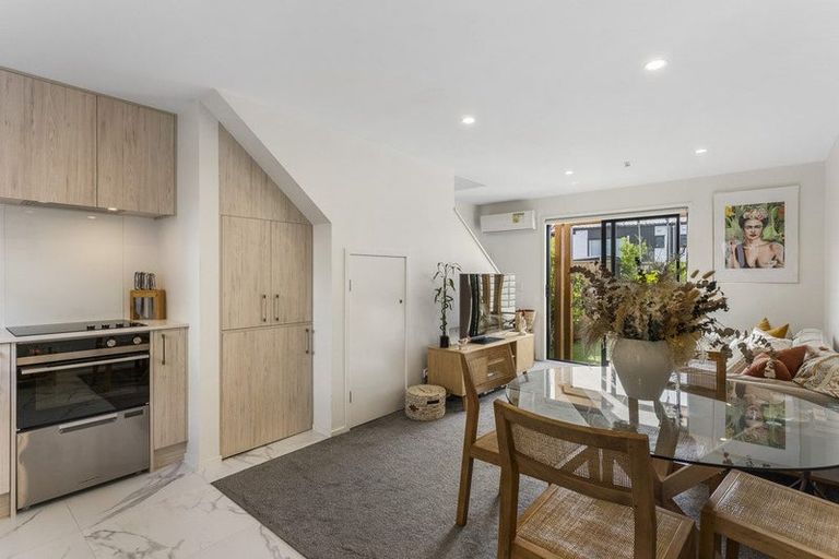 Photo of property in 8/41 Kervil Avenue, Te Atatu Peninsula, Auckland, 0610