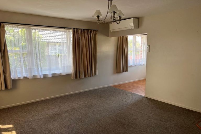 Photo of property in 12 Farquhars Road, Redwood, Christchurch, 8051