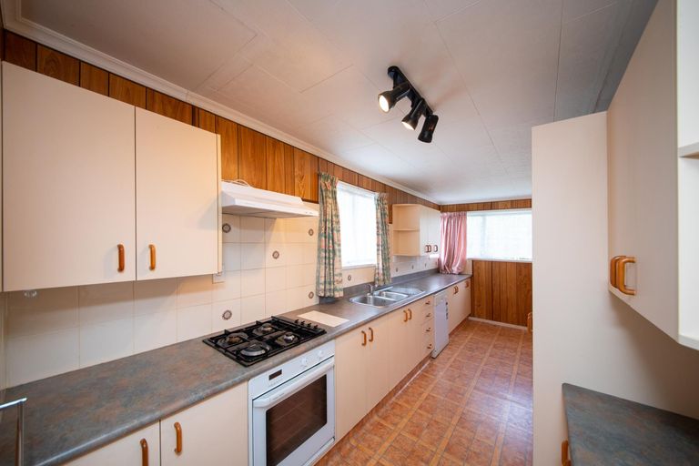 Photo of property in 71 Andrew Avenue, Roslyn, Palmerston North, 4414