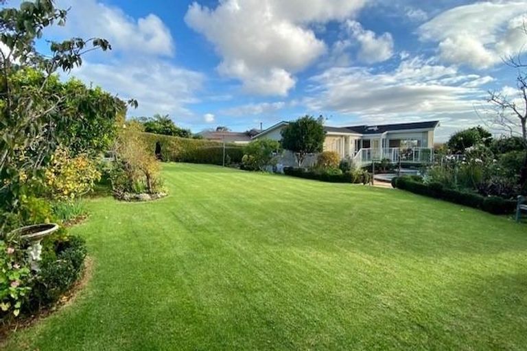 Photo of property in 36 Caithness Place, Farm Cove, Auckland, 2012