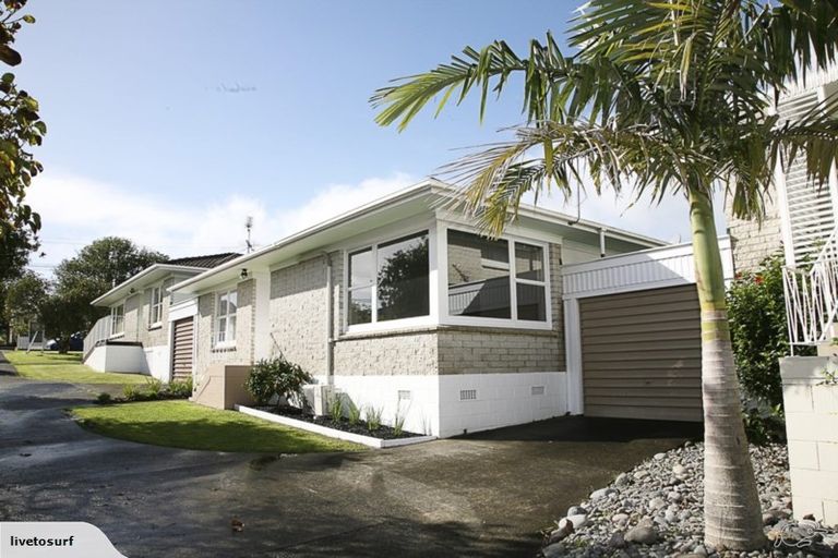 Photo of property in 2/10a Walter Street, Hauraki, Auckland, 0622