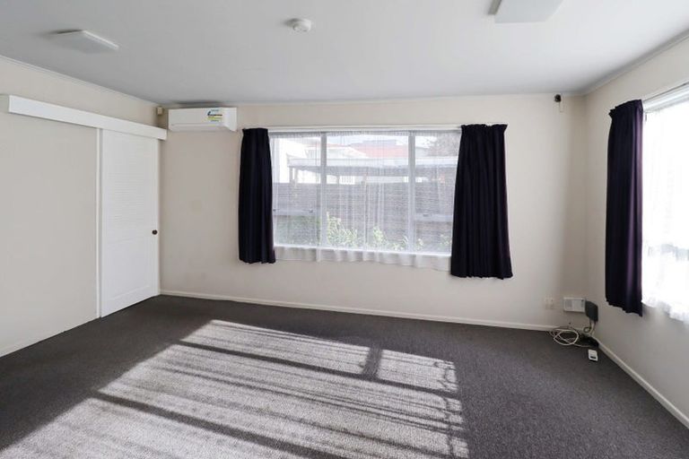 Photo of property in 10a Elizabeth Street, Moera, Lower Hutt, 5010