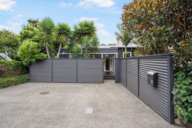 Photo of property in 39 Esplanade Road, Mount Eden, Auckland, 1024