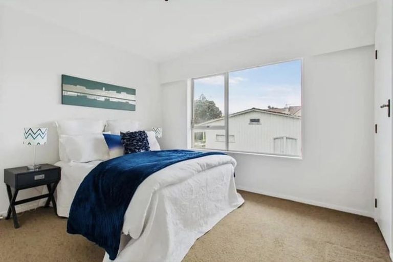 Photo of property in 116 Clovelly Road, Bucklands Beach, Auckland, 2012