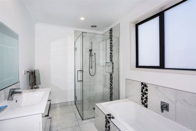 Photo of property in 6 Stonedale Drive, Pukekohe, 2120