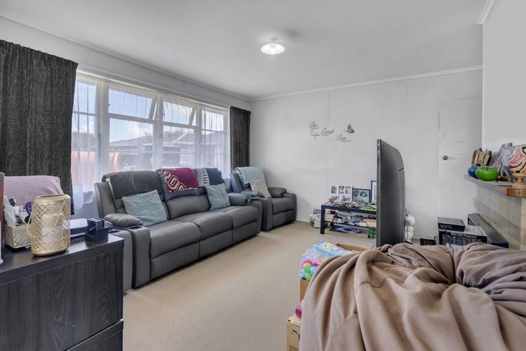 Photo of property in 64 Tawa Crescent, Manurewa, Auckland, 2102
