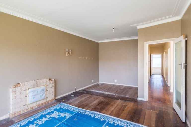 Photo of property in 204 Coutts Street, Rongotai, Wellington, 6022