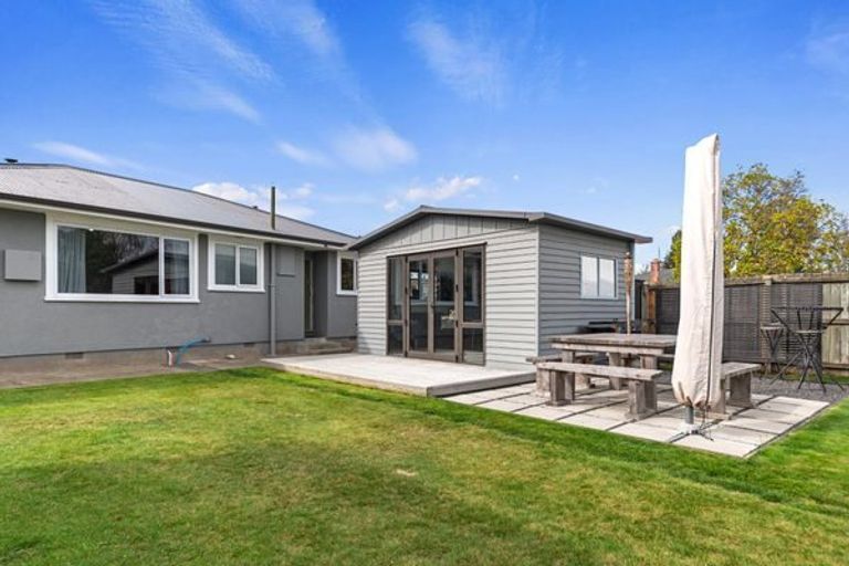 Photo of property in 199 West Belt, Rangiora, 7400