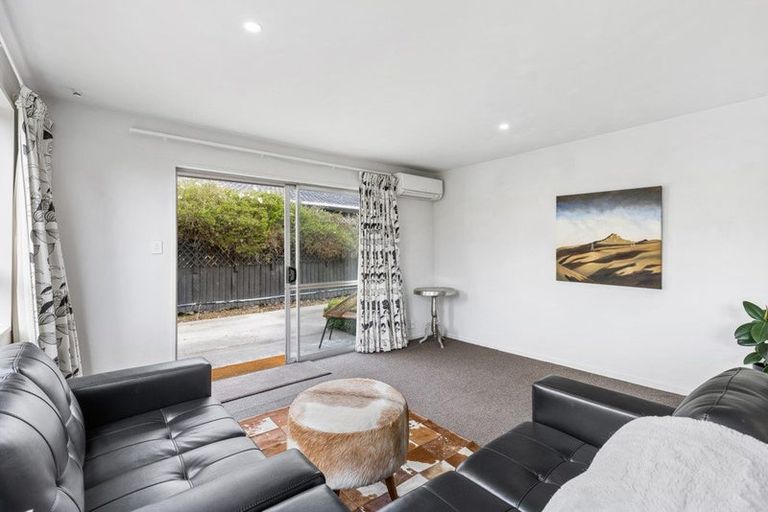 Photo of property in 2/1 Delaware Crescent, Russley, Christchurch, 8042