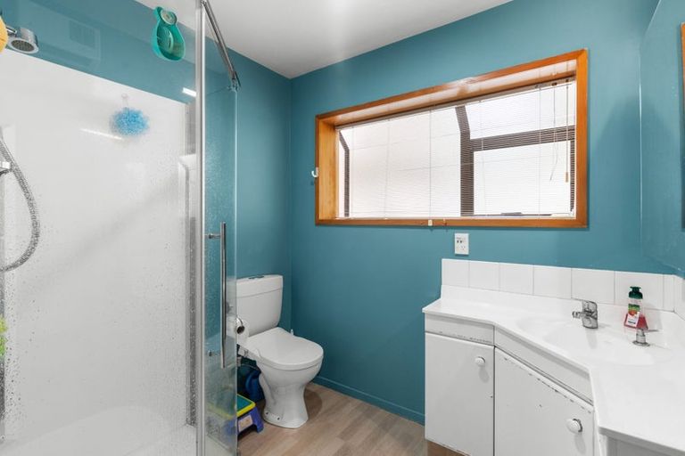 Photo of property in 1 Ryeland Avenue, Ilam, Christchurch, 8041